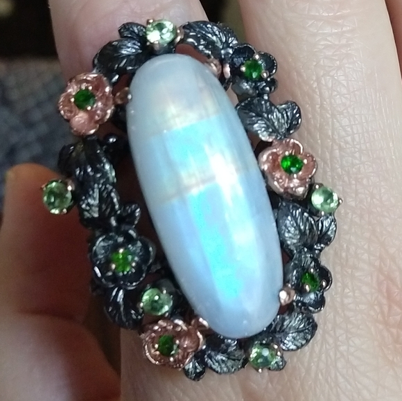 Jewelry - Natural moonstone sterling artistic ring